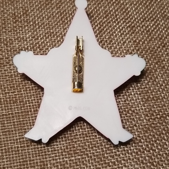 Hallmark Cards Santa Star Pin - Picture 3 of 3